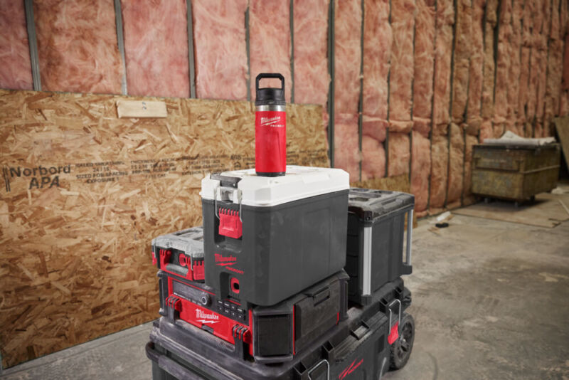PACKOUT™ Μπουκάλι θερμός 710 ml με καπάκι, κόκκινο - Image 5